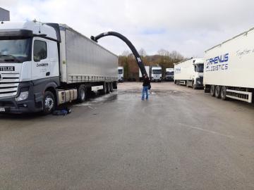 Mona und der Kampf mit den Eisplatten