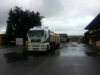 Mir ist es egal was ich fahre, ob Drehschemel oder Sattel, es hat Räder, also kann ich es fahren