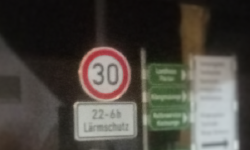 Featured image of post Lärmschutz - 30er Zonen in Ortschaften