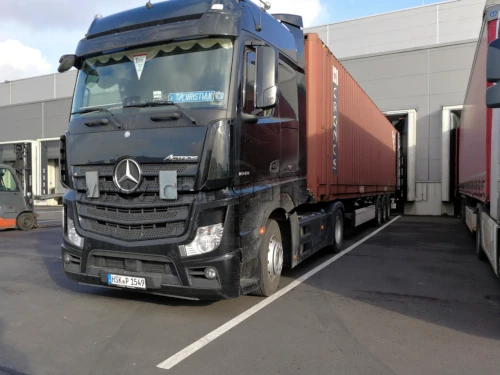 Lagerpersonal beim Discounter